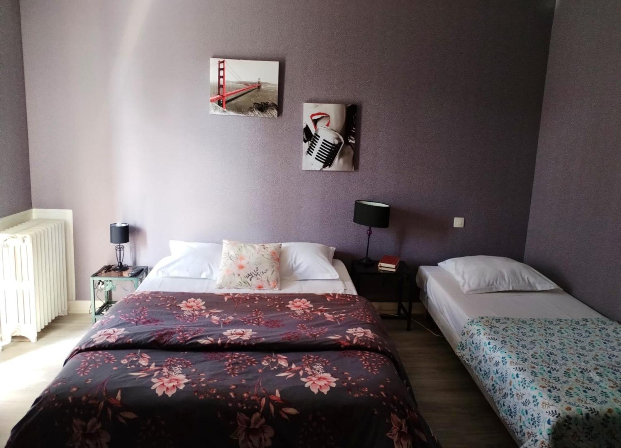 Aux Trois Rois Hotel Pont-Sur-Yonne Room photo